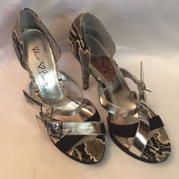 Velvet Heart 💕Women's Oriana High Heels Platforms - Picture 5 of 8